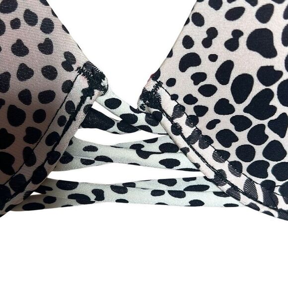 Beach Bunny Girl on Fire Bikini Set Animal Cheetah Print Bandeau S NWT - Picture 4 of 16